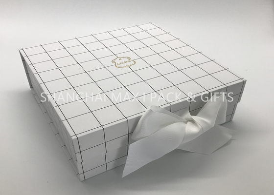 Chine Grille blanche de boîte-cadeau de carton gris de la fantaisie 7× 7 imprimant la disposition de surface de stratification de Matt fournisseur